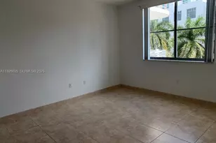 110 Washington Ave, Miami Beach, FL 33139 - Photo 11