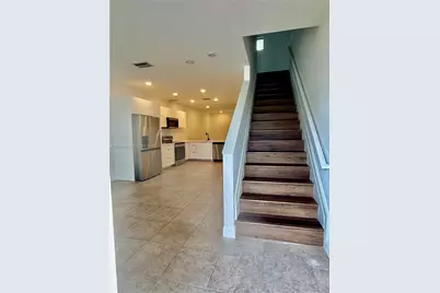 977 NE Trailside Run, Port Saint Lucie, FL 34983 - Photo 5