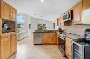 17958 SW 14th St, Pembroke Pines, FL 33029 - Photo 17