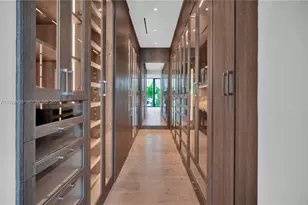 5501 Pine Tree Dr, Miami Beach, FL 33140 - Photo 35