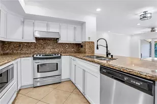 6460 Milk Wagon Ln, Miami Lakes, FL 33014 - Photo 5