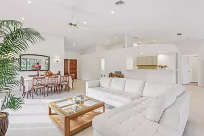 22792 Marbella Cir, Boca Raton, FL 33433 - Photo 11