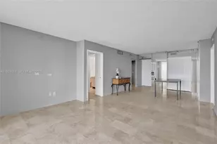 100 Bayview Dr, Sunny Isles Beach, FL 33160 - Photo 5