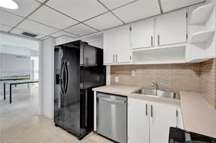 100 Bayview Dr, Sunny Isles Beach, FL 33160 - Photo 11