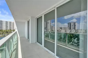 100 Bayview Dr, Sunny Isles Beach, FL 33160 - Photo 23