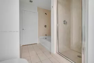 1900 N Bayshore Dr, Miami, FL 33132 - Photo 13