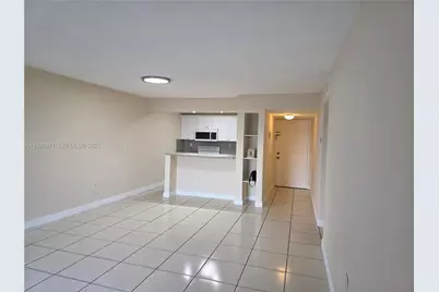 4400 W 16th Ave #630, Hialeah, FL 33012 - Photo 9