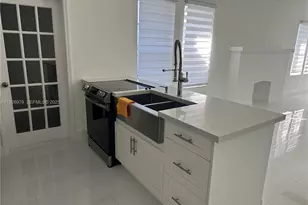 1922 NW 4th St, Miami, FL 33125 - Photo 3