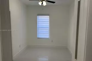 1922 NW 4th St, Miami, FL 33125 - Photo 11