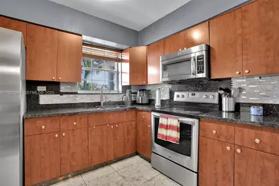 2410 Flamingo Dr, Miramar, FL 33023 - Photo 17