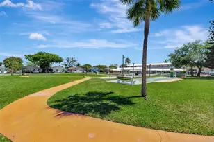 800 SW 10th Terrace, Hallandale Beach, FL 33009 - Photo 33