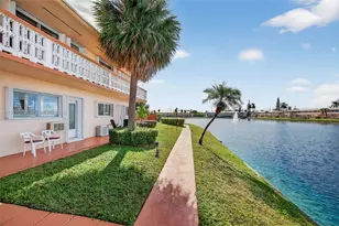 800 SW 10th Terrace, Hallandale Beach, FL 33009 - Photo 1