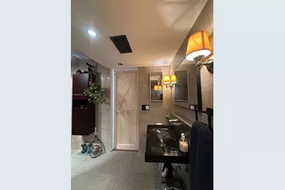 600 NE 36th St #701, Miami, FL 33137 - Photo 17