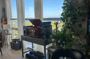 600 NE 36th St, Miami, FL 33137 - Photo 7