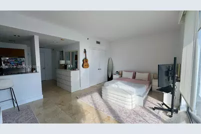 1050 Brickell Ave #3212, Miami, FL 33131 - Photo 5