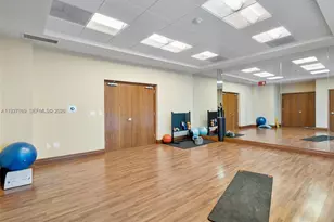 1050 Brickell Ave, Miami, FL 33131 - Photo 17