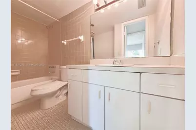 400 NE 18th Ave #104, Homestead, FL 33033 - Photo 7