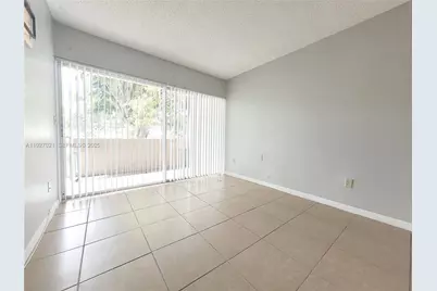 400 NE 18th Ave #104, Homestead, FL 33033 - Photo 5