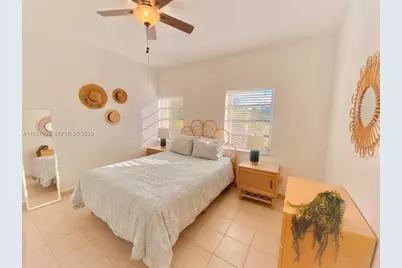 1872 SW 9th St, Miami, FL 33135 - Photo 15