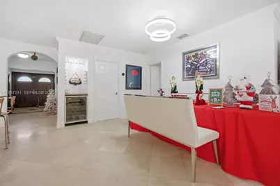 713 Diplomat Pkwy, Hallandale Beach, FL 33009 - Photo 19