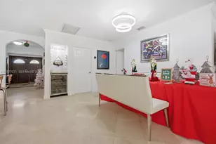 713 Diplomat Pkwy, Hallandale Beach, FL 33009 - Photo 19