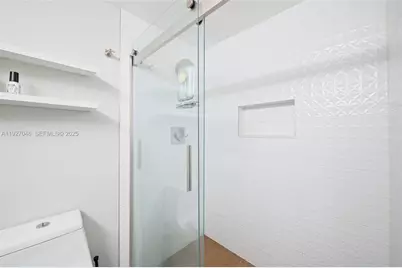 701 Brickell Key Blvd #1605, Miami, FL 33131 - Photo 17