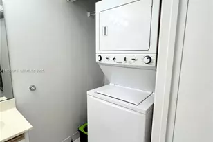 540 Brickell Key Dr, Miami, FL 33131 - Photo 9