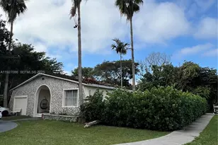 6400 SW 63rd Ave, South Miami, FL 33143 - Photo 1