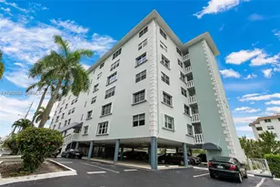 1881 Middle River Dr, Fort Lauderdale, FL 33305 - Photo 15