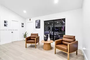 10380 SW 49th Pl, Cooper City, FL 33328 - Photo 9