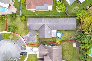 10380 SW 49th Pl, Cooper City, FL 33328 - Photo 3