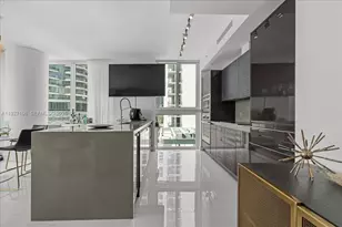1080 Brickell Ave, Miami, FL 33131 - Photo 9