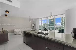 1080 Brickell Ave, Miami, FL 33131 - Photo 7