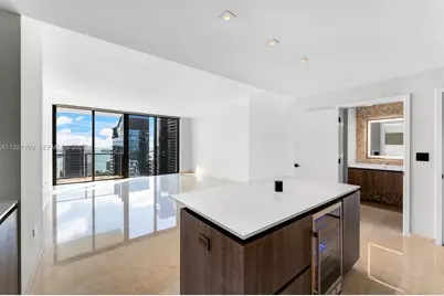 88 SW 7th St #3907, Miami, FL 33130 - Photo 5