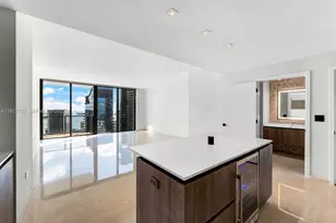 88 SW 7th St, Miami, FL 33130 - Photo 5