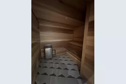 11 NE 6 St #2501, Miami, FL 33132 - Photo 13