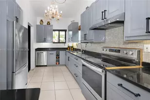 887 NE 145th St, North Miami, FL 33161 - Photo 11