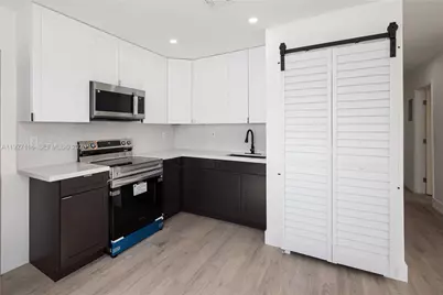 3017 NW 2nd St, Pompano Beach, FL 33069 - Photo 9