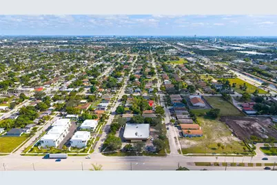 3017 NW 2nd St, Pompano Beach, FL 33069 - Photo 35