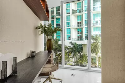 300 Biscayne Blvd Way #301E, Miami, FL 33131 - Photo 11