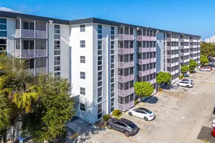 16851 NE 23rd Ave, North Miami Beach, FL 33160 - Photo 23