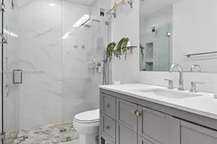 554 NW 46th St, Oakland Park, FL 33309 - Photo 13