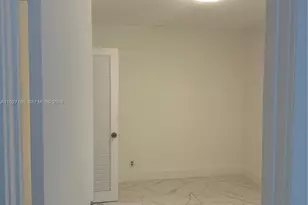 220 SW 8th Ave, Hallandale Beach, FL 33009 - Photo 15