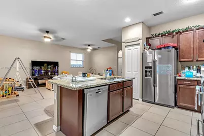 11833 SW 250th Ter, Homestead, FL 33032 - Photo 9