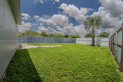14920 Garfield Dr, Homestead, FL 33033 - Photo 19