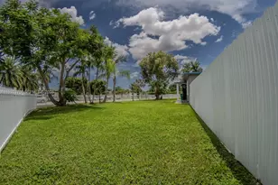 14920 Garfield Dr, Homestead, FL 33033 - Photo 3