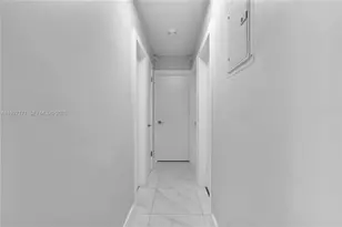 251 SE 8th St, Pompano Beach, FL 33060 - Photo 17