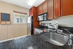 8345 Byron Ave, Miami Beach, FL 33141 - Photo 9