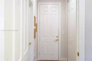 8800 NW 98th Ct, Doral, FL 33178 - Photo 9