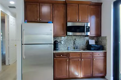 8800 NW 98th Ct, Doral, FL 33178 - Photo 19